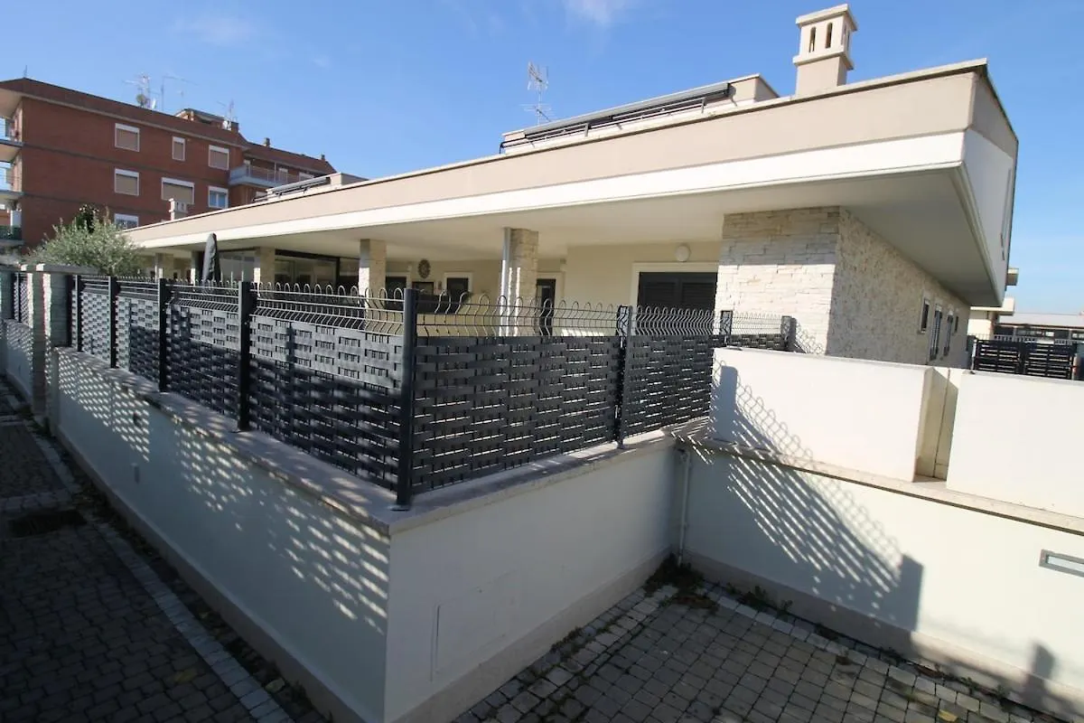 Casa Vacanze Tellus Ciampino Holiday home